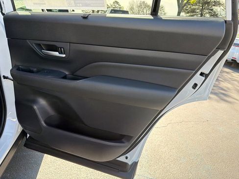 Used 2026 Toyota Grand Highlander XLE FWD image 16