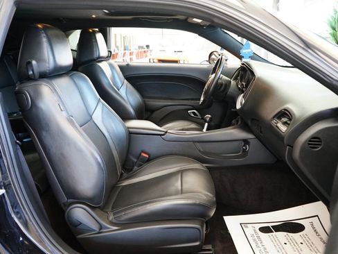 Used 2016 Dodge Challenger R/T Plus RWD image 43