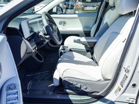 Used 2024 Hyundai Ioniq 5 Limited image 2