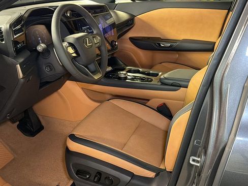 Certified 2025 Lexus RZ 450e w/ Technology Package image 21