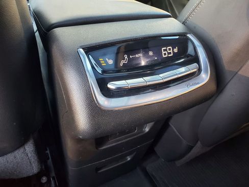 Used 2020 Cadillac XT6 Sport image 41