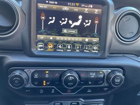 Used 2021 Jeep Gladiator Willys image 20