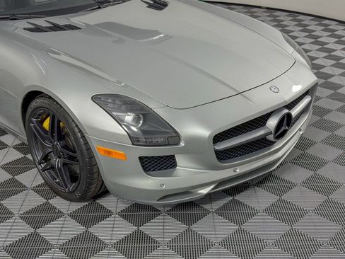 Used 2011 Mercedes-Benz SLS AMG Coupe image 26