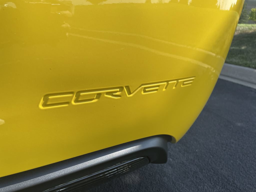 Used 2007 Chevrolet Corvette Coupe w/ Preferred Equipment Group RWD image 24
