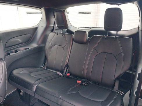 New 2026 Chrysler Voyager LX image 34