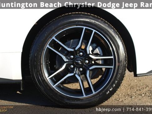 Used 2023 Ford Mustang Premium image 6