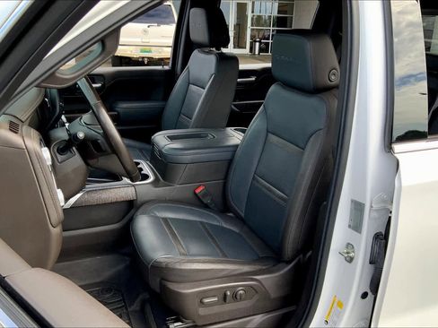 Used 2019 GMC Sierra 1500 Denali w/ Denali Ultimate Package AWD/4WD image 8