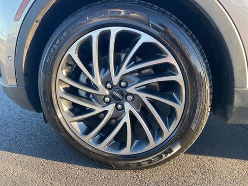 Used 2020 Lincoln Nautilus Reserve image 45