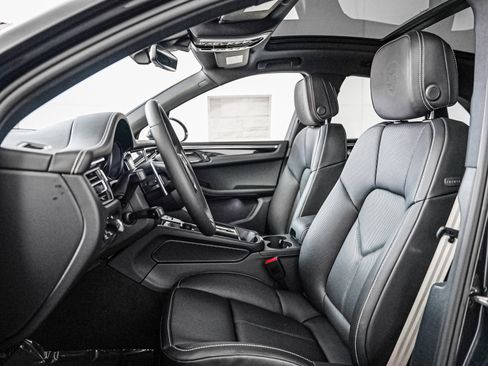 New 2026 Porsche Macan S image 5