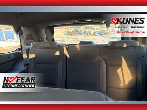Used 2024 GMC Yukon SLE image 35