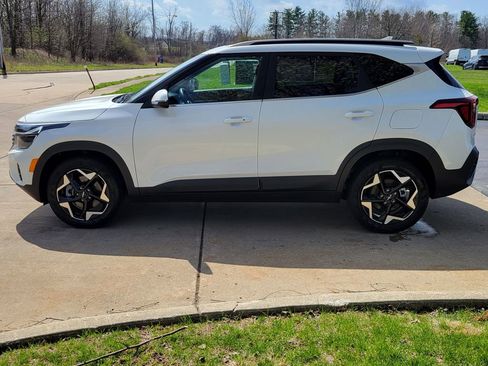 Used 2024 Kia Seltos EX AWD/4WD image 6