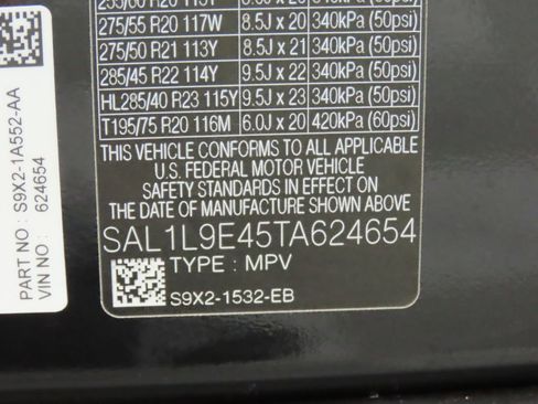 New 2026 Land Rover Range Rover Sport Dynamic SE image 32