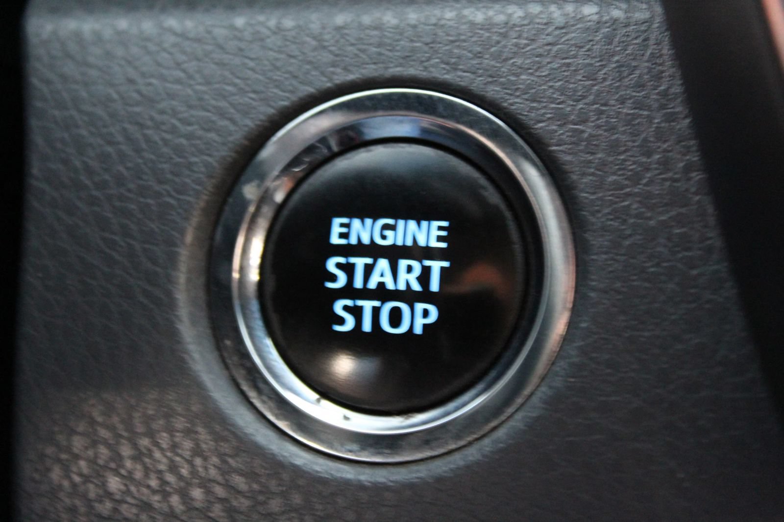 Used 2018 Toyota Camry XSE w/ Accessory Appearance Package FWD image 26