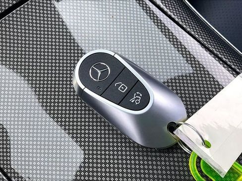 Used 2023 Mercedes-Benz C 300 Sedan image 36