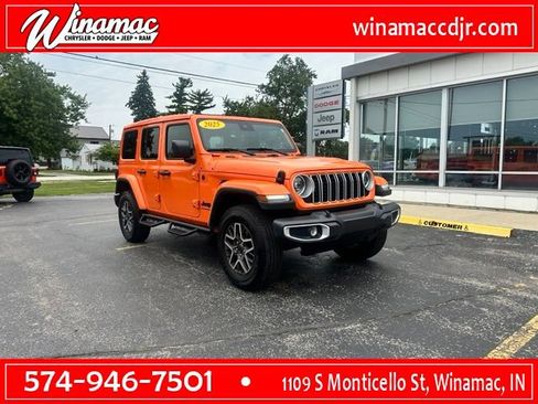 Used 2025 Jeep Wrangler Unlimited Sahara AWD/4WD image 1