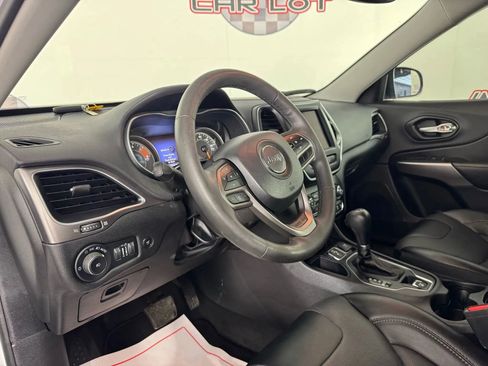 Used 2022 Jeep Cherokee Latitude Lux image 10