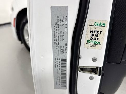 Used 2020 Dodge Charger SXT RWD image 35