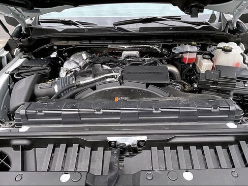 Used 2024 GMC Sierra 2500 AT4X image 10