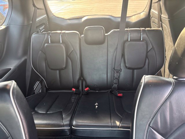Used 2018 Chrysler Pacifica Limited w/ Advanced Safetytec Group FWD image 10