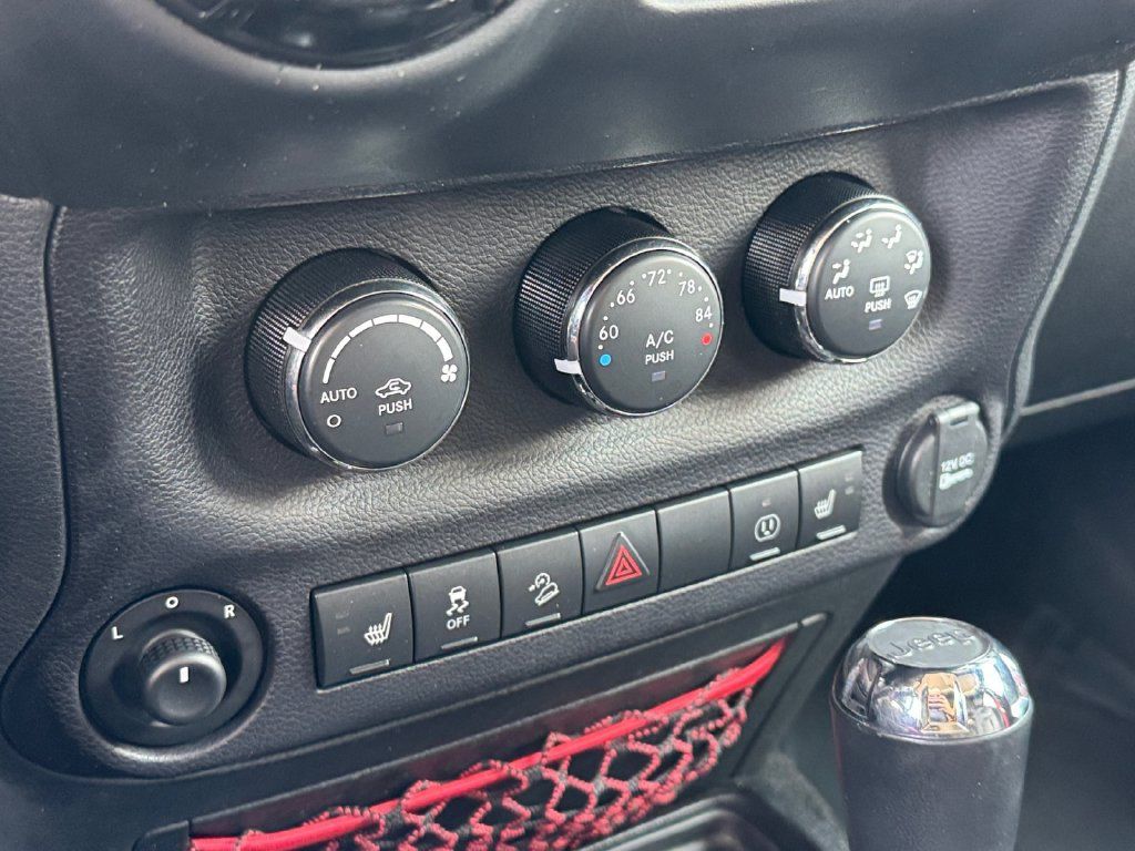 Used 2018 Jeep Wrangler Unlimited Rubicon AWD/4WD image 22