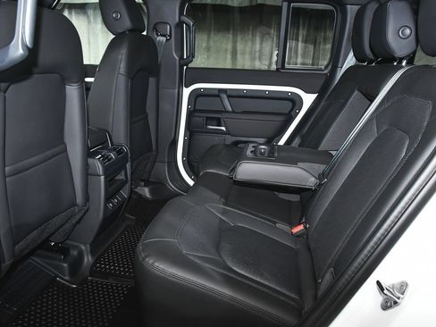 Used 2025 Land Rover Defender 110 S AWD/4WD image 47