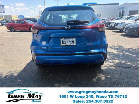Used 2021 Nissan Kicks S FWD image 4