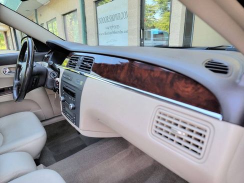 Used 2009 Buick LaCrosse CXL w/ Driver Confidence Package FWD image 36