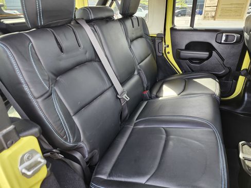 Used 2024 Jeep Wrangler Unlimited Rubicon 4xe w/ Convenience Group image 13