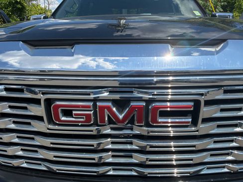 Used 2022 GMC Sierra 1500 Denali AWD/4WD image 25