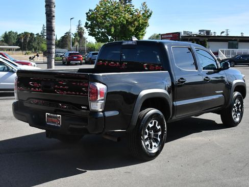 Used 2023 Toyota Tacoma TRD Off-Road w/ Technology Package image 8