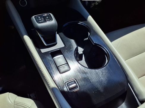 Used 2023 Nissan Rogue SL w/ SL Premium Package FWD image 11