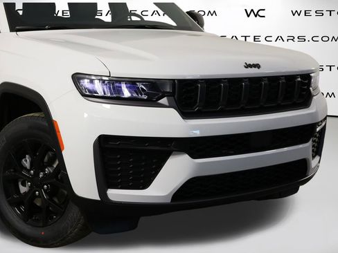 New 2026 Jeep Grand Cherokee Altitude image 50