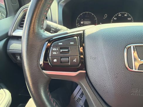 Used 2025 Honda Odyssey Sport-L image 23