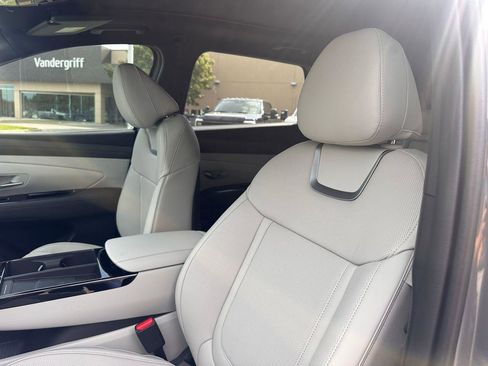 New 2026 Hyundai Tucson Limited image 19