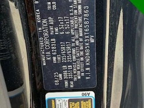 Used 2026 Kia Carnival FWD image 10