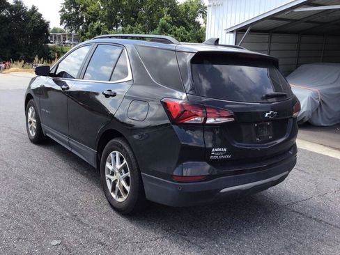 Used 2024 Chevrolet Equinox LT FWD image 3