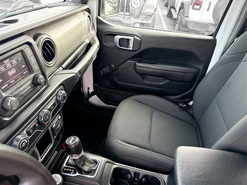 Used 2021 Jeep Wrangler Unlimited Sport image 25