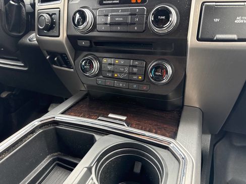 Used 2017 Ford F250 Platinum w/ Platinum Ultimate Package image 19