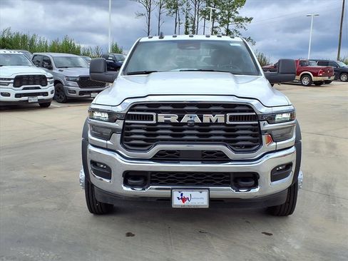 New 2026 RAM 5500 Tradesman w/ Chrome Appearance Group image 4