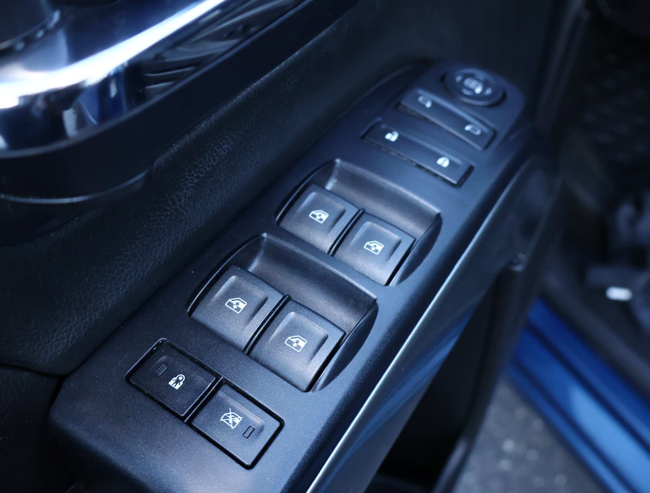 Used 2018 Chevrolet Silverado 1500 LT w/ Texas Edition RWD image 7