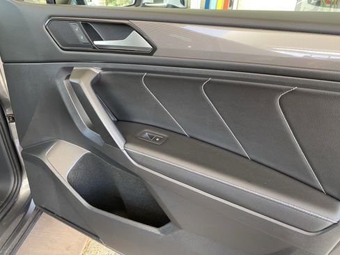 Certified 2022 Volkswagen Tiguan SE w/ Panoramic Sunroof Package image 43