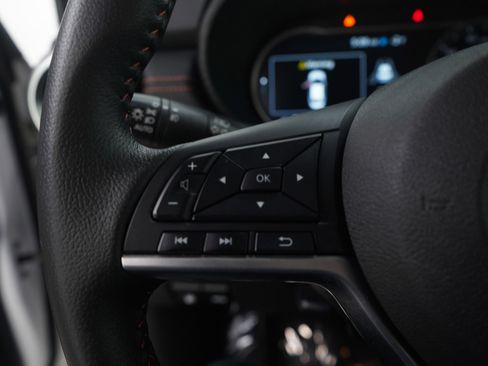 Used 2020 Nissan Versa SR w/ Trunk Package image 17