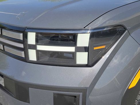 Used 2025 Hyundai Santa Fe SEL image 9