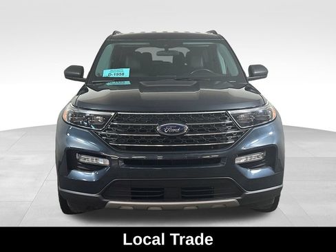 Used 2023 Ford Explorer XLT w/ Equipment Group 202A AWD/4WD image 3