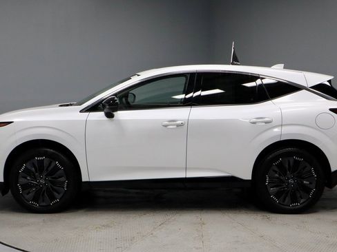 Certified 2025 Nissan Murano Platinum w/ Cargo Package image 10