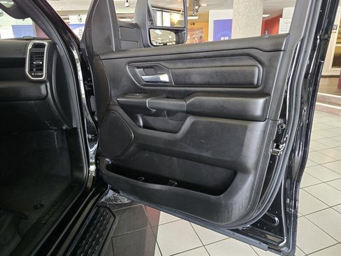 Used 2025 RAM 1500 Tradesman w/ Night Edition AWD/4WD image 12
