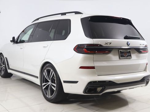 Used 2024 BMW X7 xDrive40i w/ M Sport Package AWD/4WD image 4