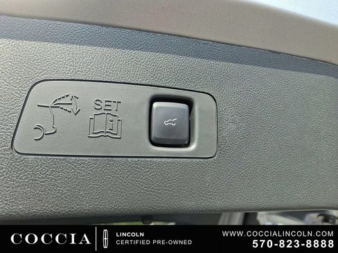 Certified 2024 Lincoln Corsair AWD image 29