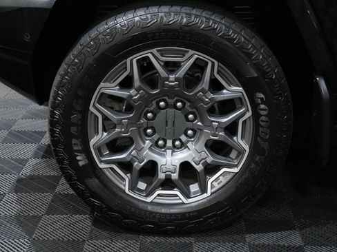 Used 2025 GMC Hummer EV 3X w/ LPO, Sport Package image 56