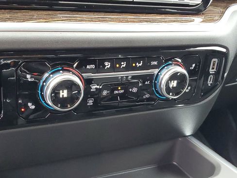 New 2026 GMC Sierra 1500 Elevation image 25